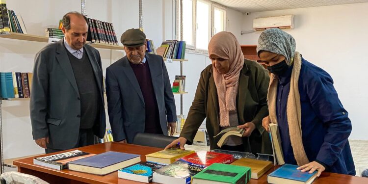 زيارة علمية الى الجامعة