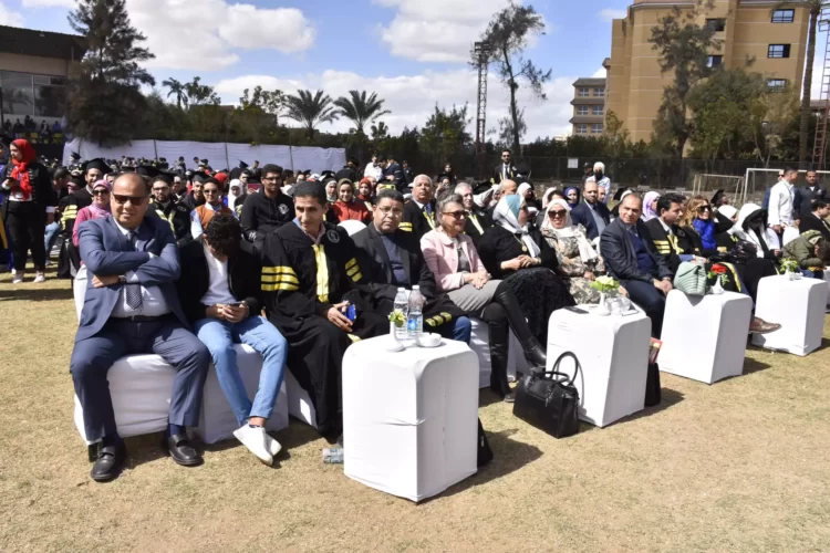 تكريم وفد مجلس الجامعة