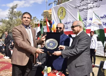 تكريم وفد مجلس الجامعة