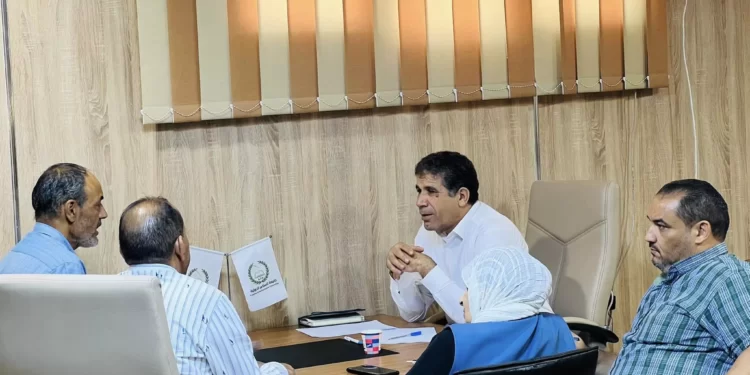 اجتماع لتطوير قسم العلاج الطبيعي وتنسيق العمل مع المراكز الصحية