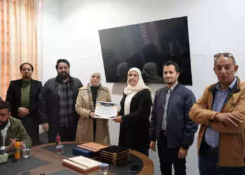 تكريم فريق الروبوتات و الفريق المساند