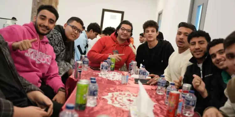 مائدة رمضانية تجمع جامعة السلام الدولية وطلاب الجالية المصرية